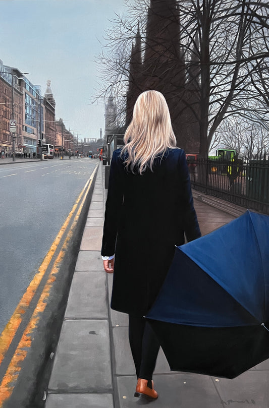 Black Coat on the Royal Mile (0803)