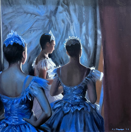 Three Swans in the Wings (0734)